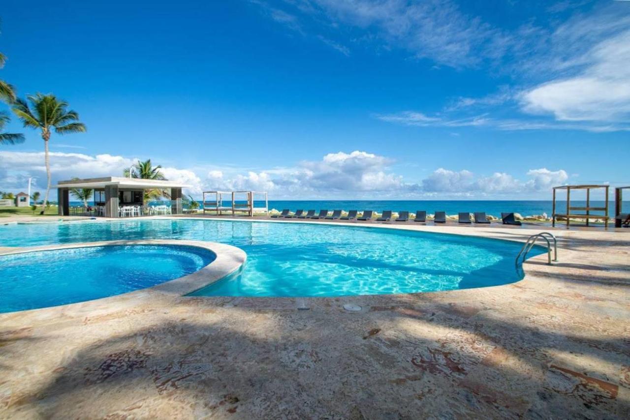 Seawinds Studio - Beachfront Getaway Кабарете Екстериор снимка